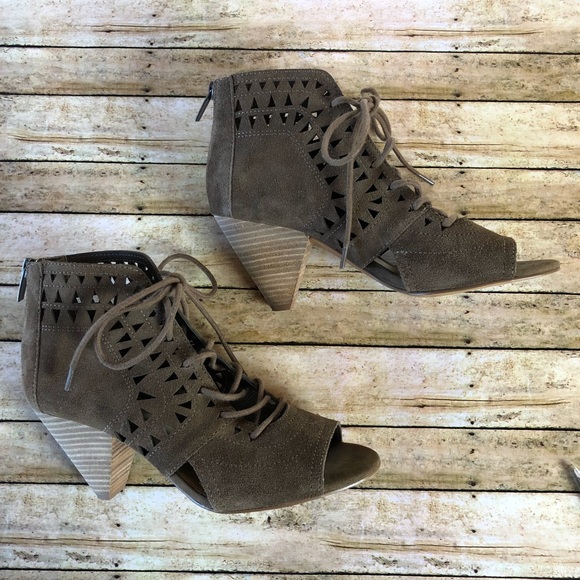 Vince Camuto Shoes - Vince Camuto Cutout Peep Toe Heels